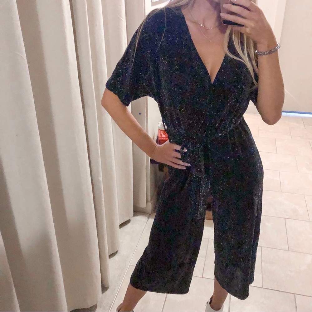 Black Glittery Vneck Short Sleeve Cropped Jumpsuit - Picture 3 of 4